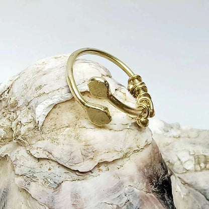 By Maraca Brass 'Base' Anti anxiety Ring